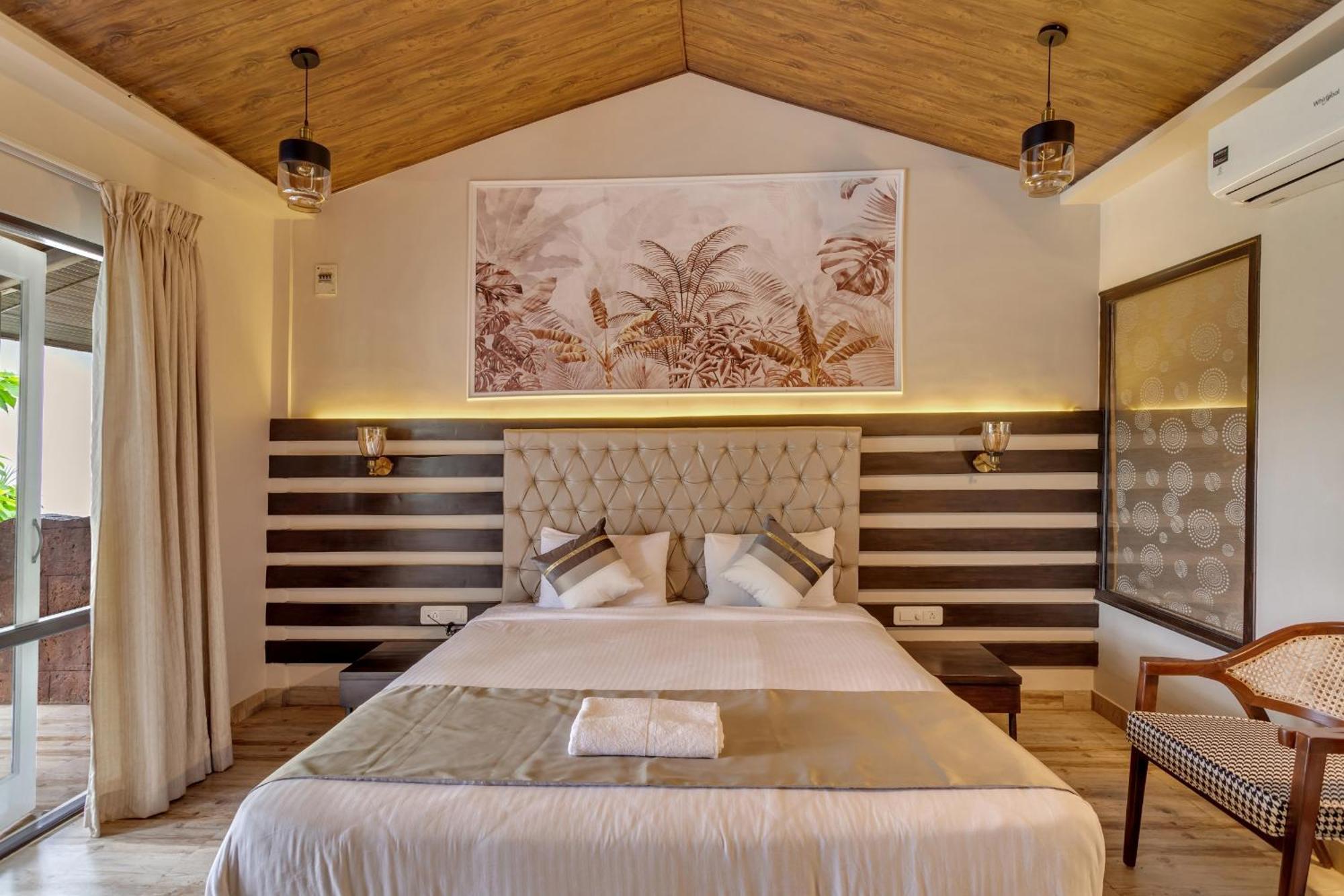 Skon Morjim Beach Resort By Orion Hotels Oud Goa Buitenkant foto